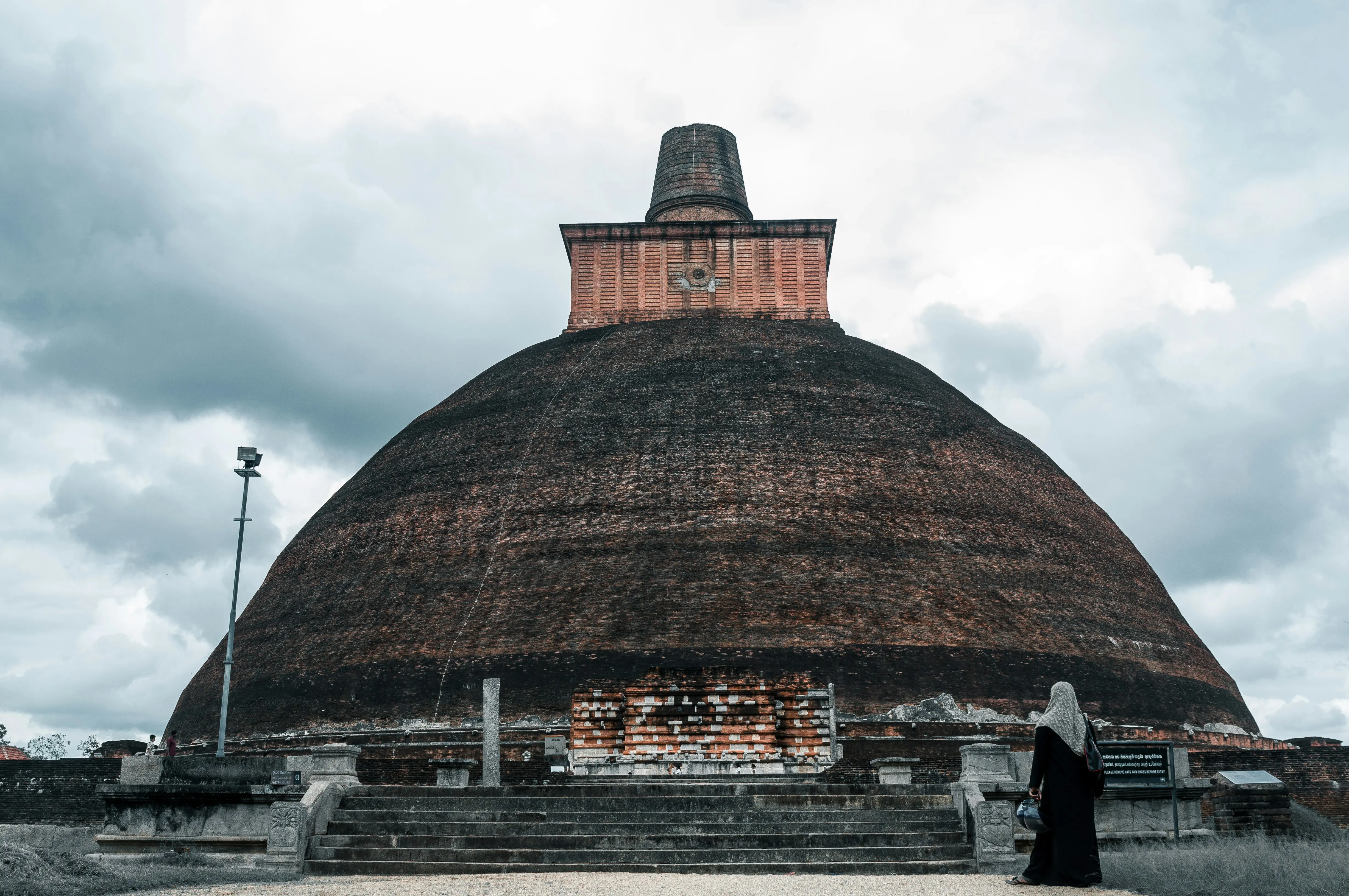 Anuradhapura — Anuradhapura Ancient City Heritage Day Tour